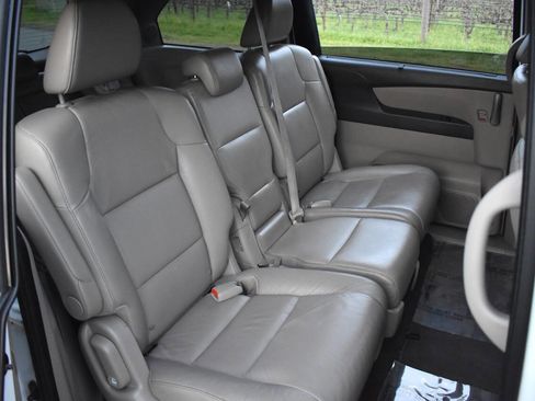 Used 2012 Honda Odyssey Touring image 36