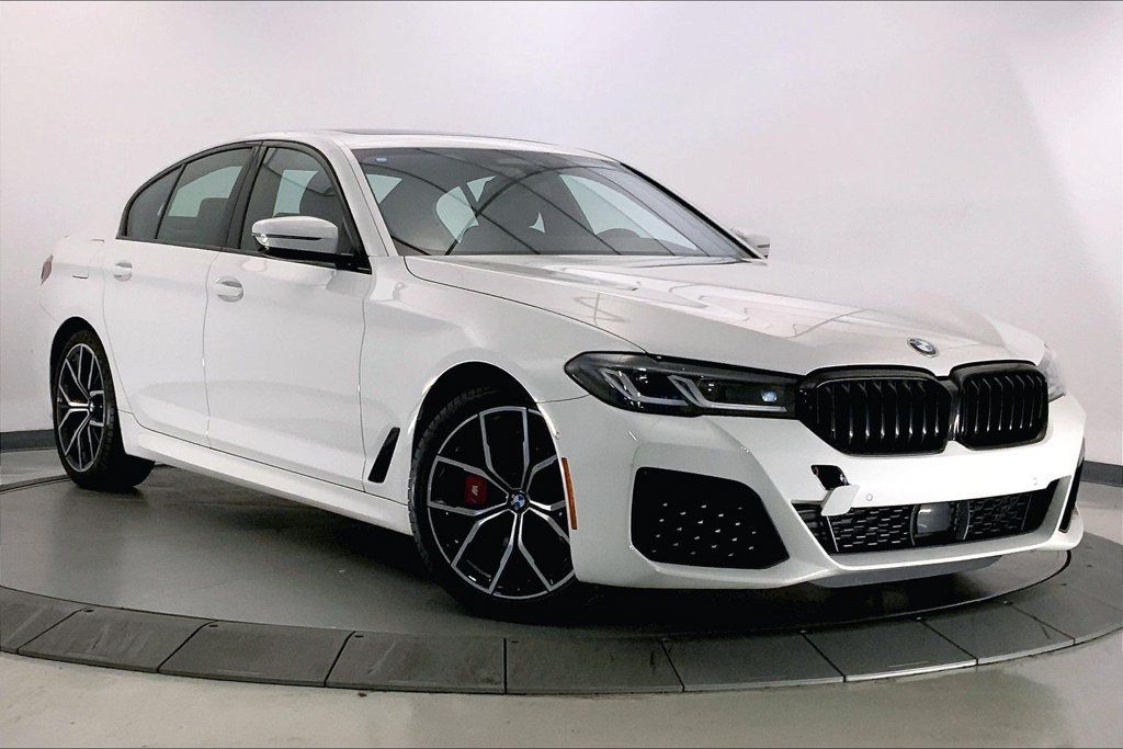 Certified 2023 BMW 530i xDrive w/ M Sport Package AWD/4WD image 33