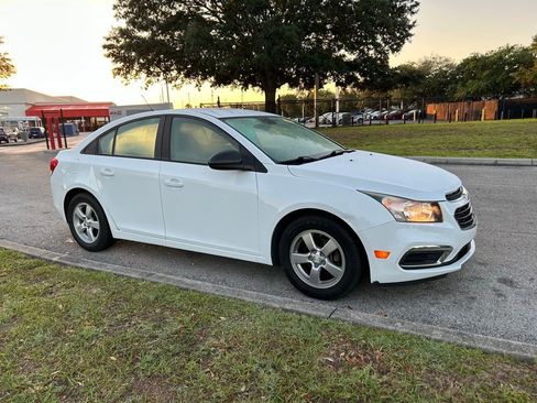 Used 2016 Chevrolet Cruze LS image 7