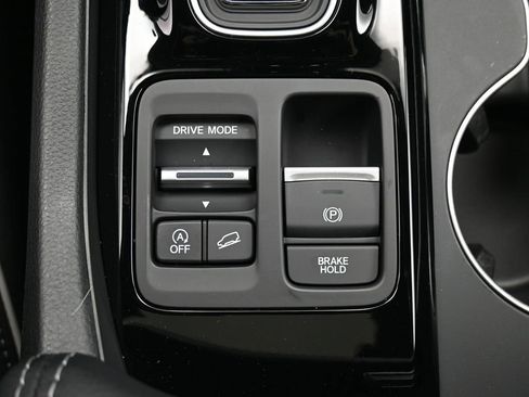 Used 2025 Honda Pilot Elite image 28