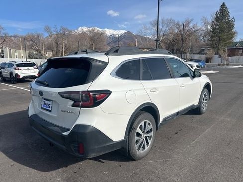 Used 2020 Subaru Outback Premium image 12