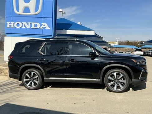Used 2024 Honda Pilot Elite image 2