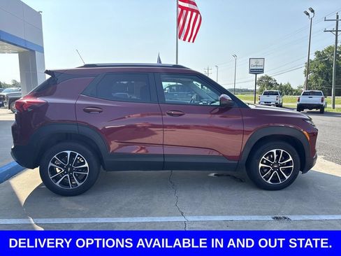 Used 2025 Chevrolet TrailBlazer LT AWD/4WD image 9