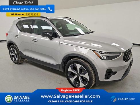 Used 2025 Volvo XC40 B5 Plus AWD/4WD image 5
