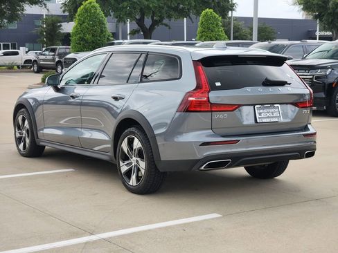 Used 2020 Volvo V60 T5 Cross Country AWD/4WD image 5