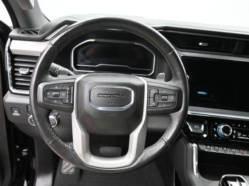 Used 2022 GMC Sierra 1500 Denali AWD/4WD image 16