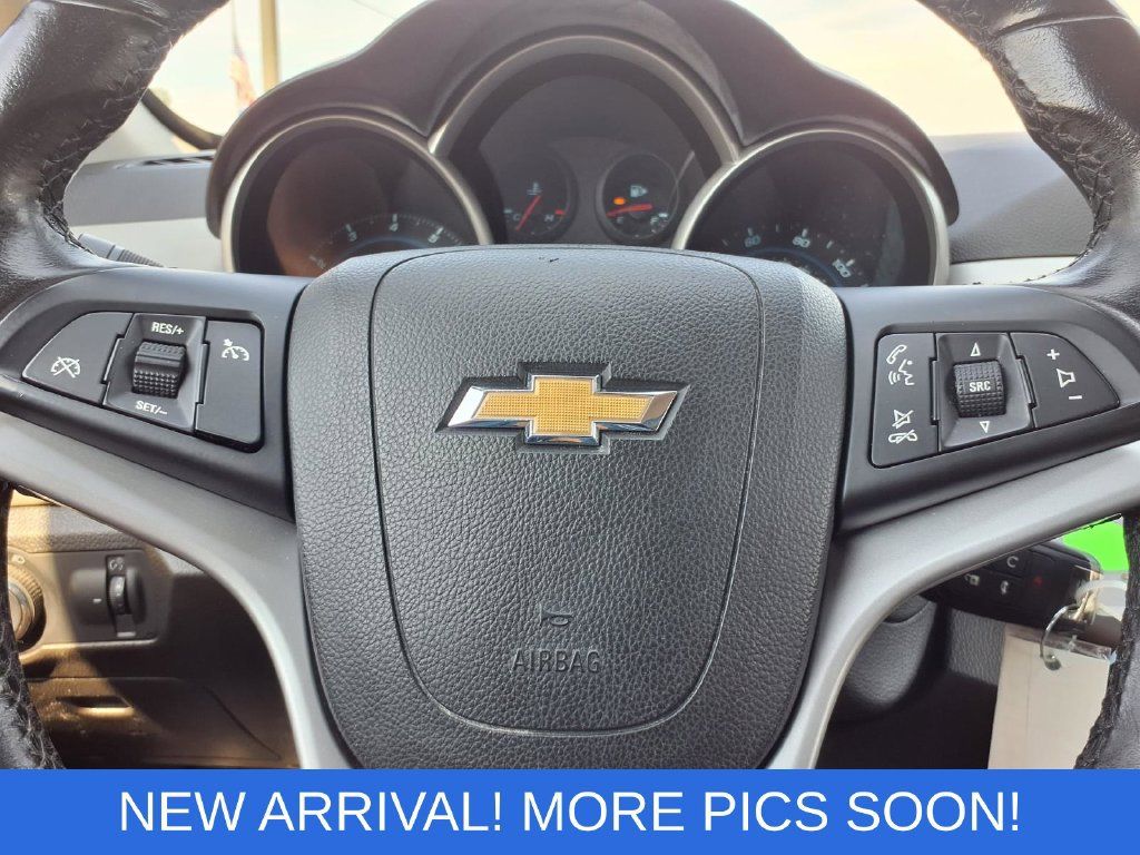 Used 2014 Chevrolet Cruze LT FWD image 12