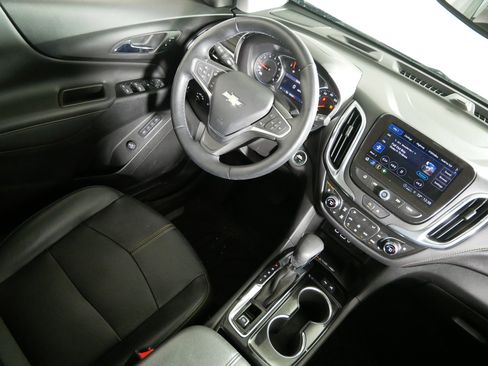 Used 2023 Chevrolet Equinox Premier AWD/4WD image 9