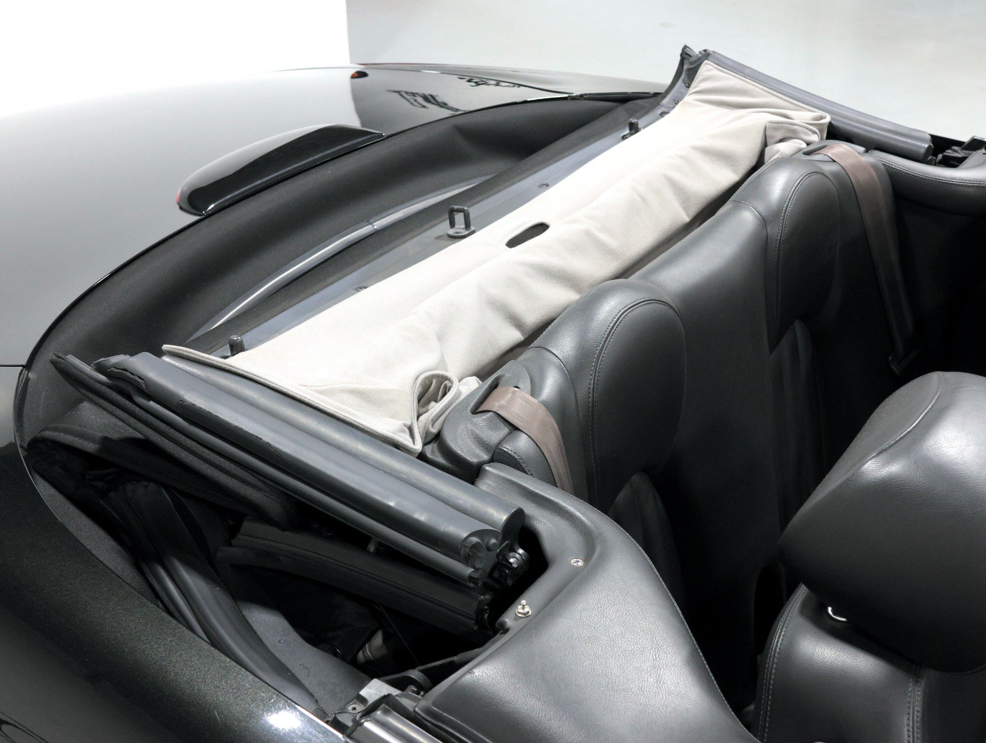 Used 2001 Jaguar XK8 Convertible RWD image 87