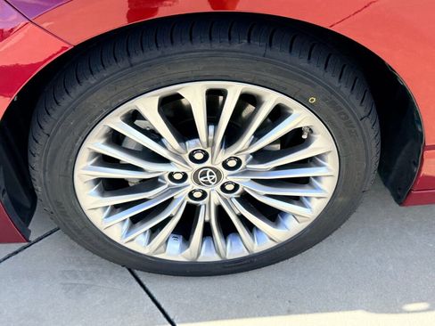 Used 2019 Toyota Avalon Limited w/ Advanced Safety Package image 16