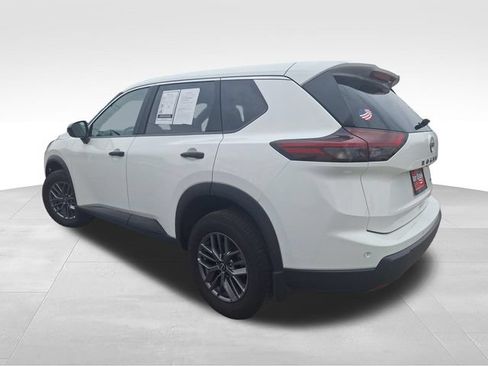 Certified 2025 Nissan Rogue S AWD/4WD image 5
