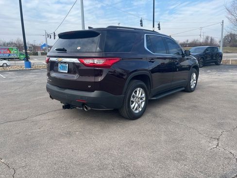 Used 2020 Chevrolet Traverse LT image 3