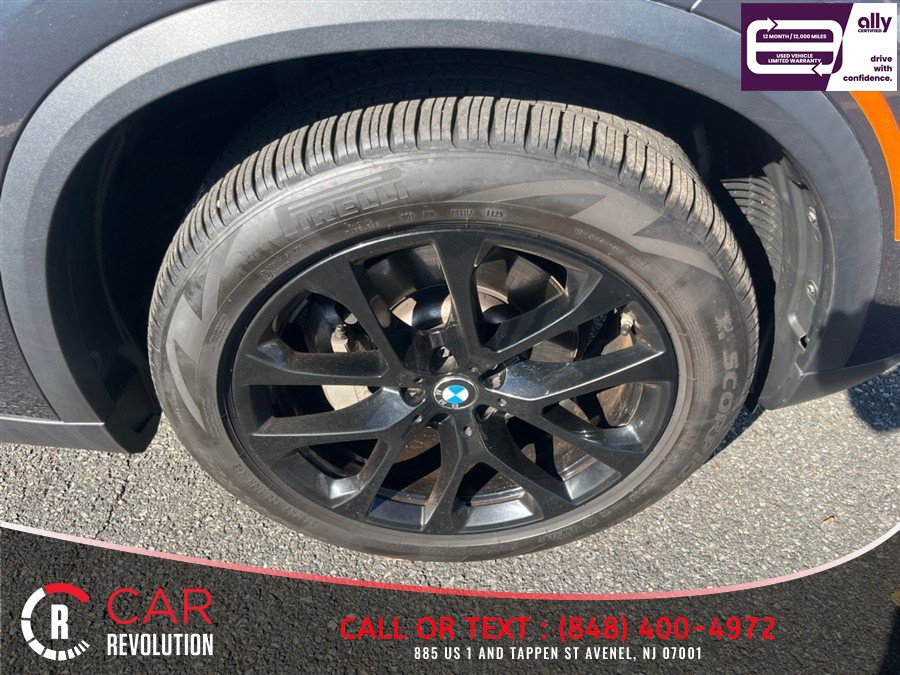 Used 2022 BMW X5 xDrive40i w/ Parking Assistance Package AWD/4WD image 40