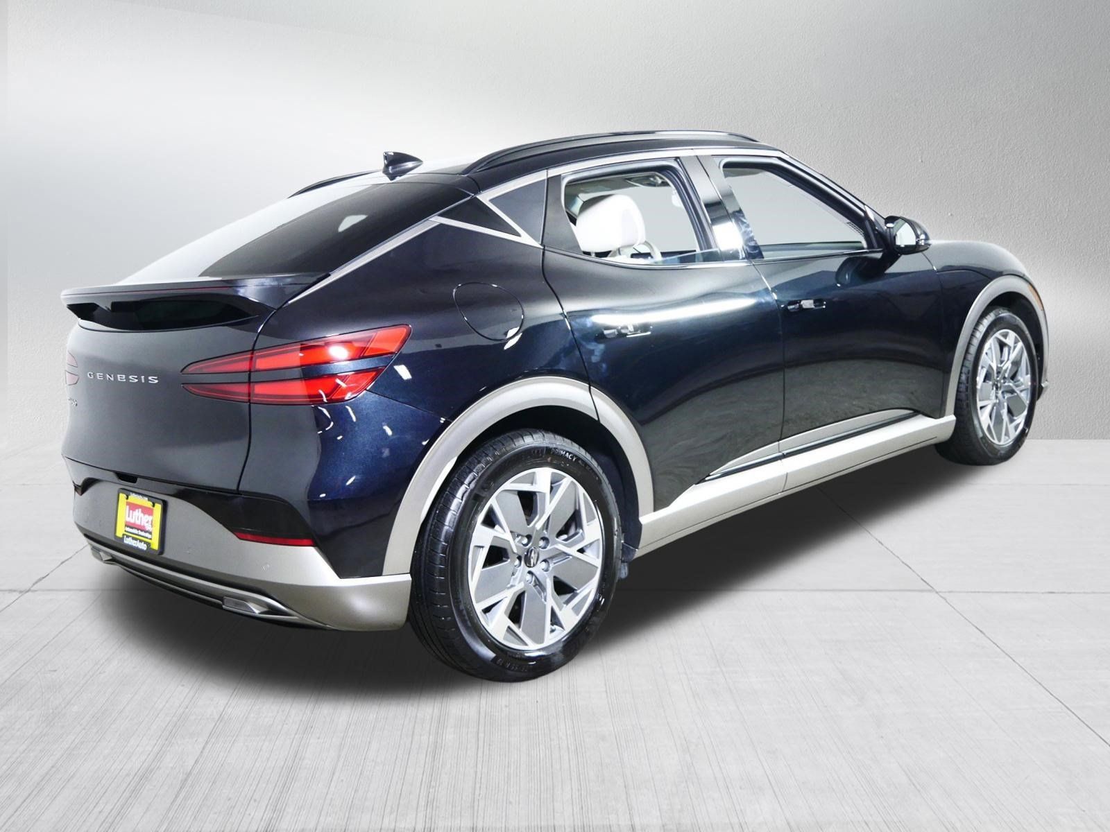 Certified 2025 Genesis GV60 Advanced AWD/4WD image 7