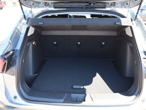 New 2026 Chevrolet Trax LT w/ Sunroof Package FWD image 35