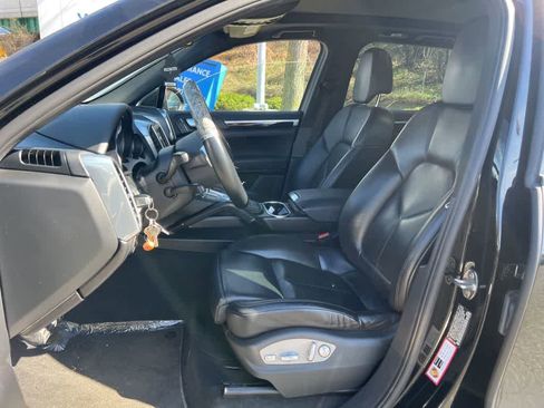 Used 2012 Porsche Cayenne S image 35
