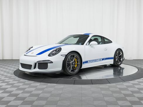 Used 2016 Porsche 911 R RWD image 1
