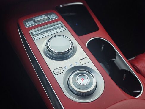 Certified 2025 Genesis GV70 3.5T Sport w/ Sport Advanced Package image 19