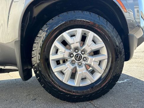 Used 2022 Nissan Frontier SV AWD/4WD image 13