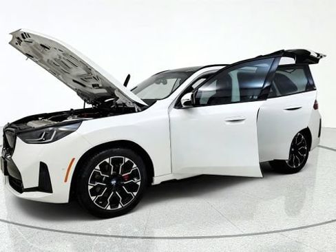 Used 2025 BMW X3 xDrive30i w/ Premium Package AWD/4WD image 13