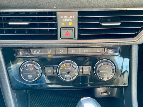 Used 2019 Volkswagen Jetta R-Line w/ R-Line Cold Weather Package image 28