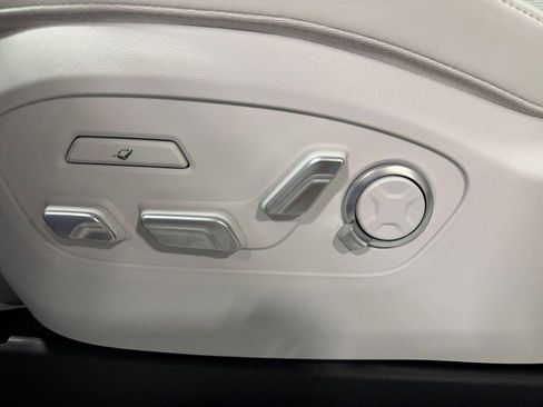 New 2026 Hyundai Ioniq 9 Calligraphy image 11