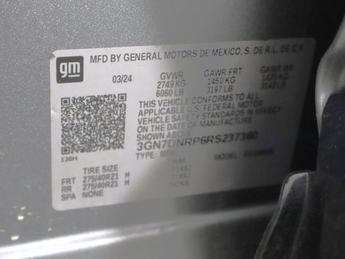 Used 2024 Chevrolet Equinox EV RS FWD image 43