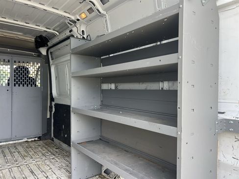 Used 2021 RAM ProMaster 2500 w/ Convenience Group FWD image 11