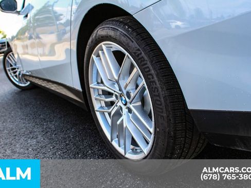 Used 2025 BMW 530i w/ Premium Package image 15