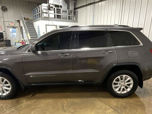 Used 2021 Jeep Grand Cherokee Laredo w/ Security & Convenience Group image 7