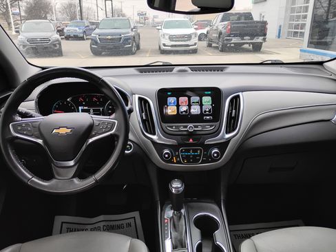 Used 2018 Chevrolet Equinox Premier image 4