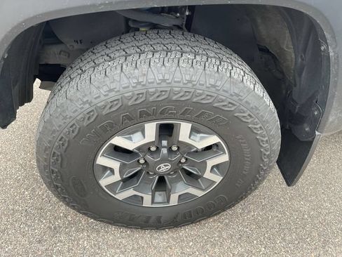Used 2023 Toyota Tacoma TRD Off-Road AWD/4WD image 5