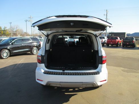 Used 2022 Nissan Armada Platinum w/ Captain's Chairs Package image 6