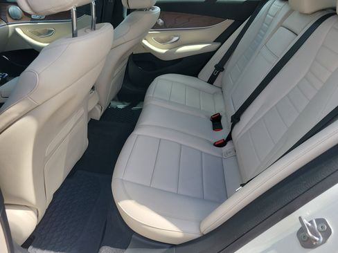 Used 2017 Mercedes-Benz E 400 4MATIC Wagon image 9