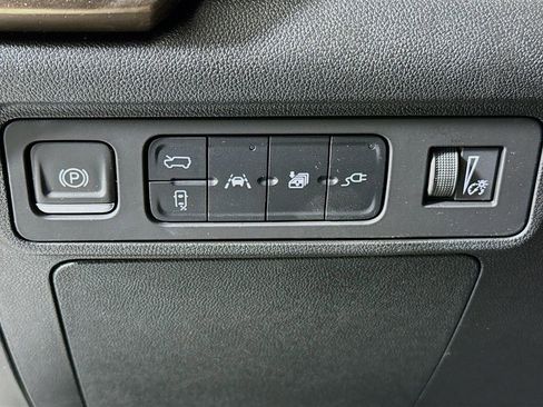 Used 2024 GMC Hummer EV 2X w/ Extreme Off-Road Package image 10