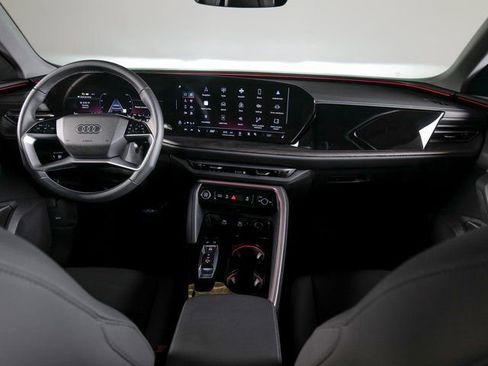 Used 2025 Audi Q5 Premium w/ Convenience Package AWD/4WD image 9