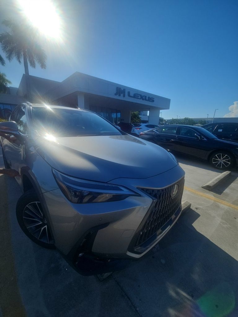Certified 2025 Lexus NX 250 FWD w/ Accessory Package (2T) image 3
