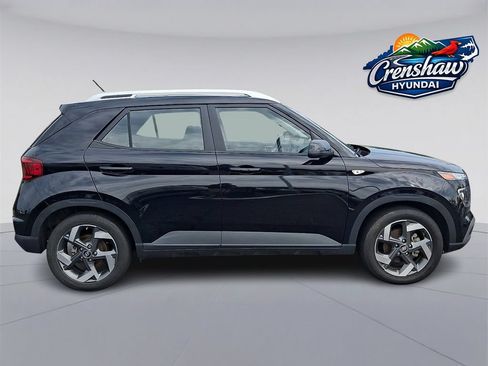 Used 2023 Hyundai Venue SEL FWD image 7