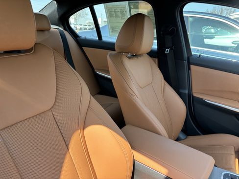 Certified 2025 BMW 330i Sedan image 35