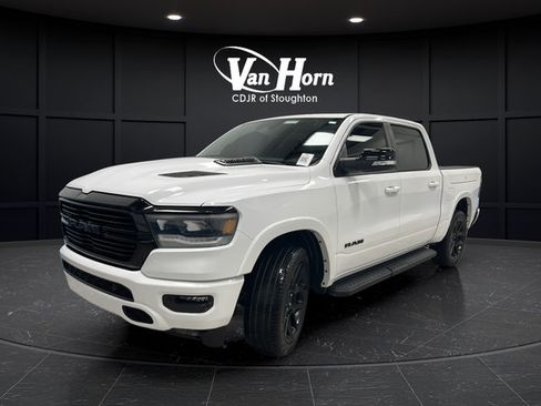 Used 2022 RAM 1500 Laramie AWD/4WD image 3