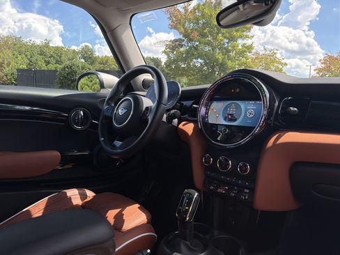 Used 2024 MINI Cooper S w/ Signature Upholstery Package FWD image 6