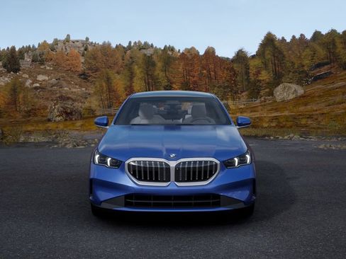 Used 2025 BMW 530i image 33