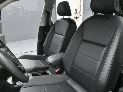 Used 2020 Volkswagen Tiguan SE AWD/4WD image 14