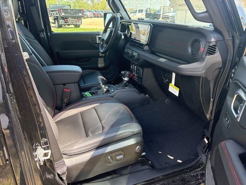 New 2026 Jeep Gladiator Rubicon AWD/4WD image 13