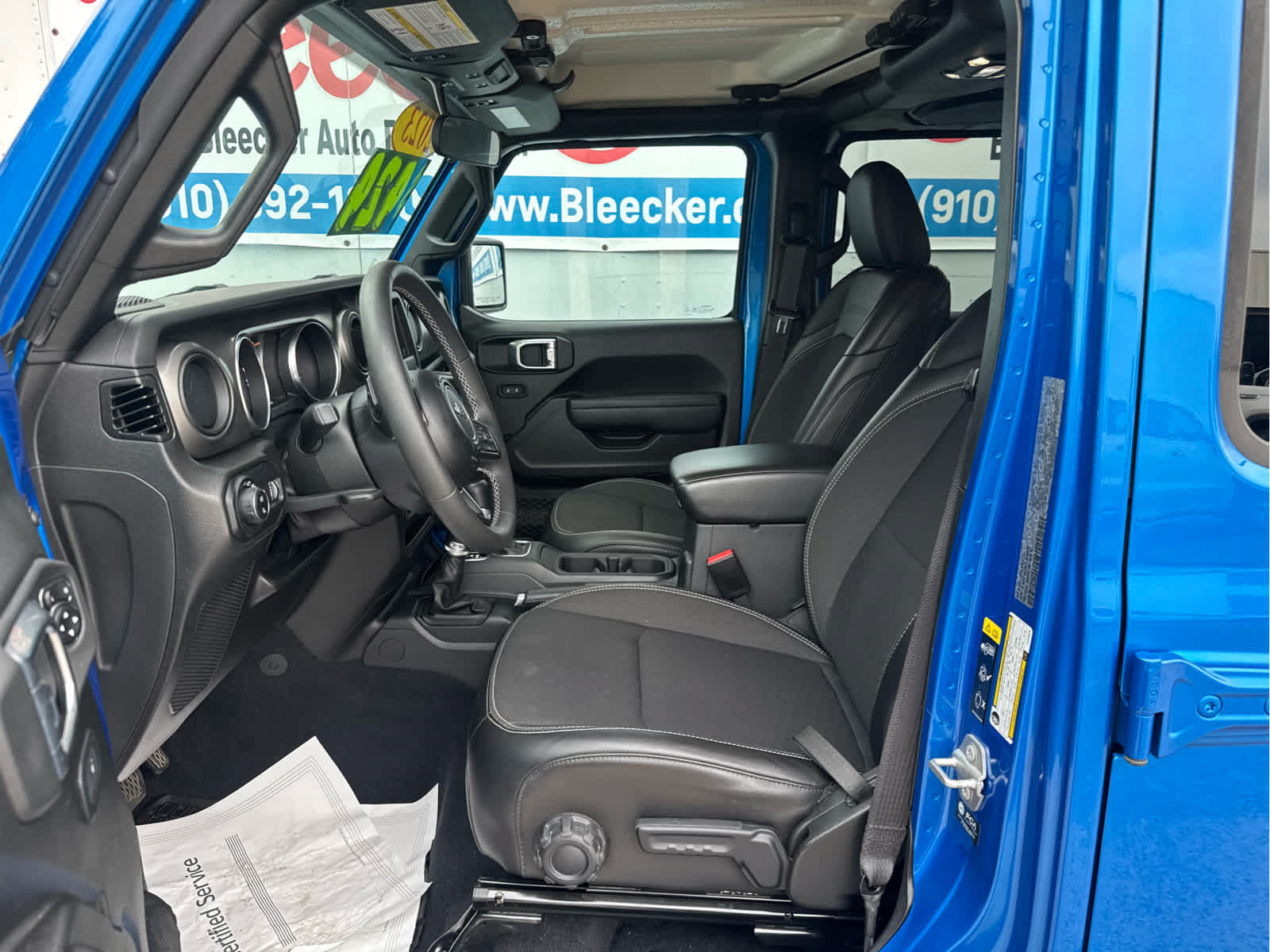 Used 2023 Jeep Gladiator Sport AWD/4WD image 26