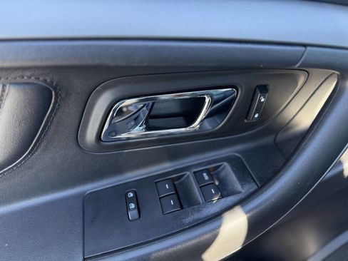 Used 2012 Ford Taurus SEL image 17
