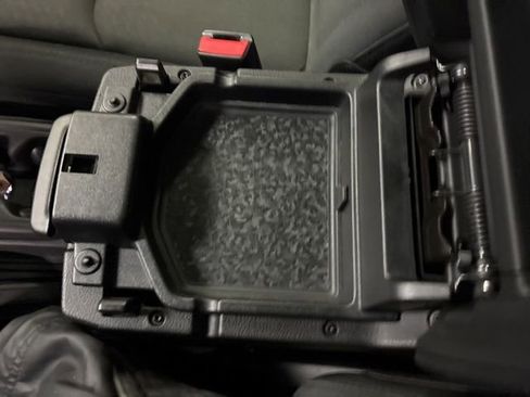 Used 2022 Jeep Wrangler Unlimited Sport AWD/4WD image 34