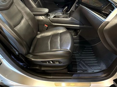 Used 2020 Cadillac XT6 Premium Luxury image 35