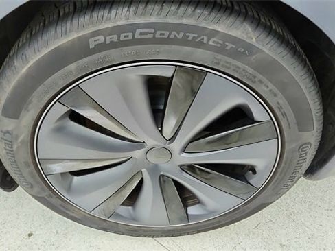 Used 2024 Tesla Model S Base image 57