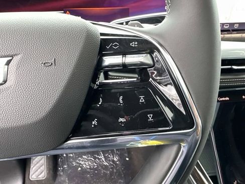 New 2026 Cadillac Escalade ESV Luxury w/ LPO, Radiant Package image 26